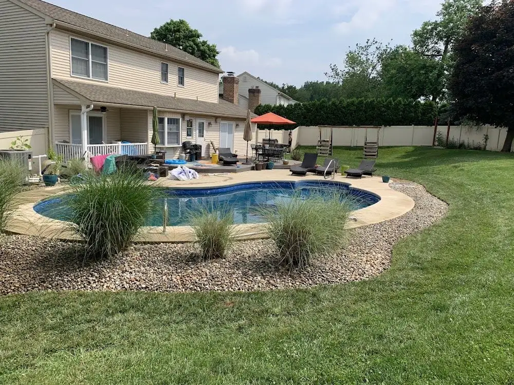 Ellwood Lawn & Landscaping, LLC